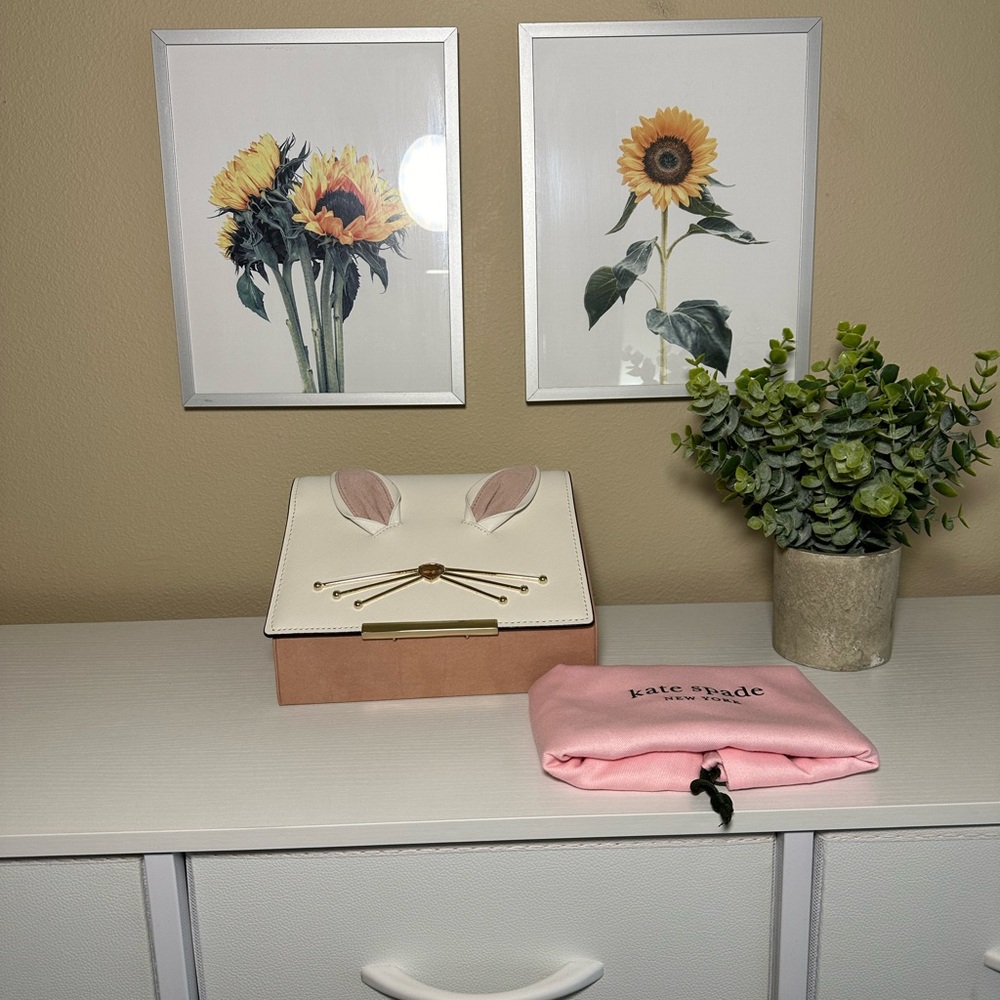 Kate Spade New York Heritage Make It Mine Bunny Flap